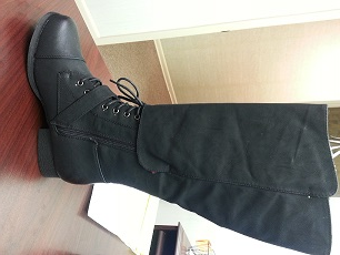 Illustration for article titled Anyone want a free pair of boots?